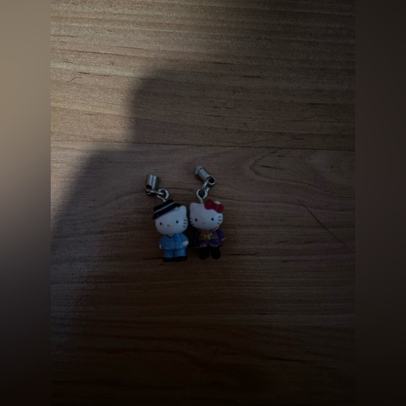 nana osaki x sanrio hello kitty 2005 ai yazawa keychains - Picture 1 of 3